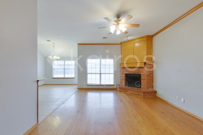 Photo - 2809 SE 96th St