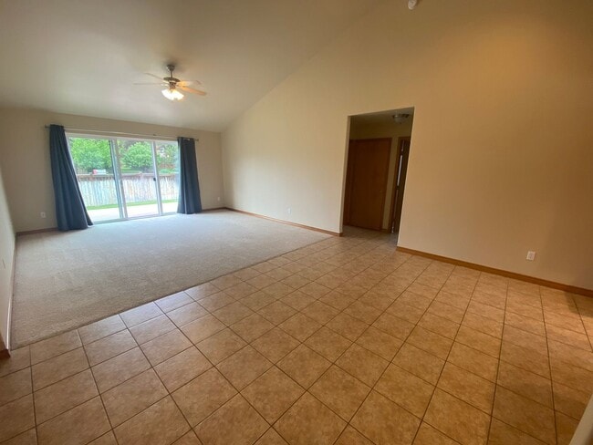 Photo - BONUS RENT SPECIAL! Nice 3 Bed, 2 Bath Home!