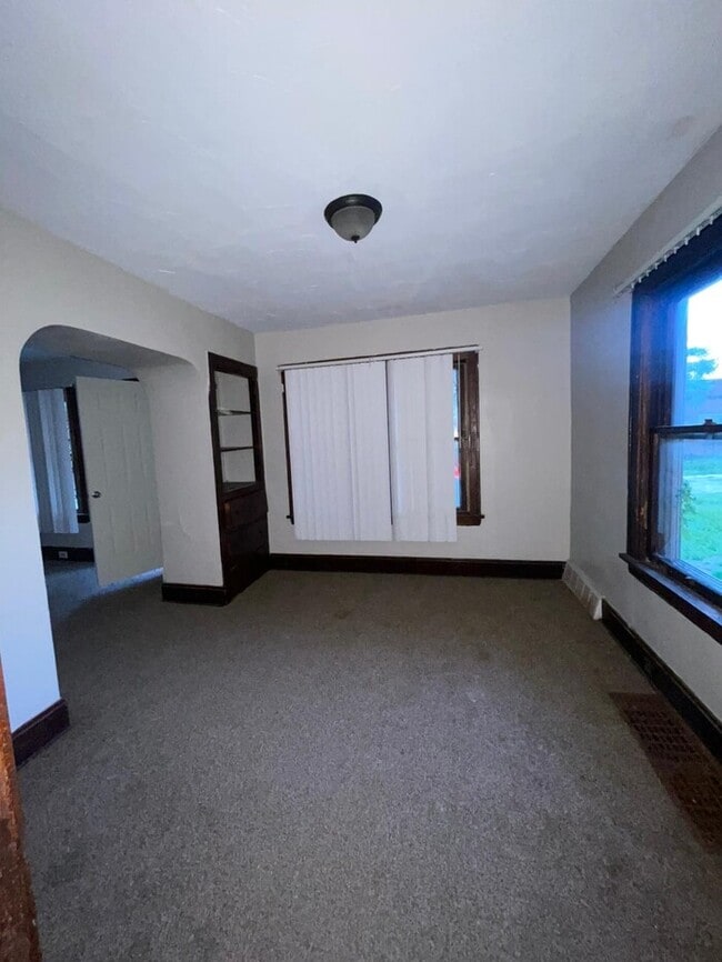 Photo - Updated 3 bedroom 1 bathroom in Cleveland