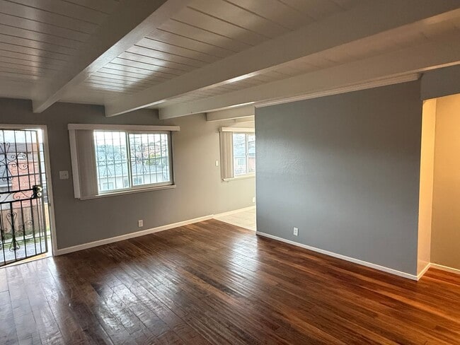 Photo - 5300 School St Unit 5302