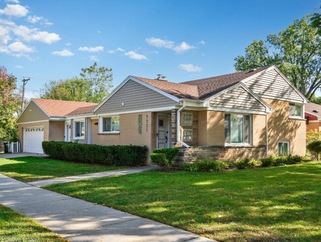 Building Photo - 7225 E Prairie Rd