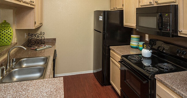 Photo - The Versailles Apartments