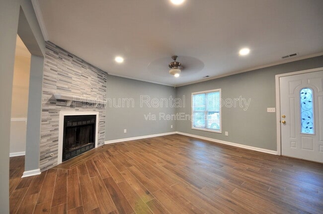 Photo - 3572 Kennesaw Station Dr