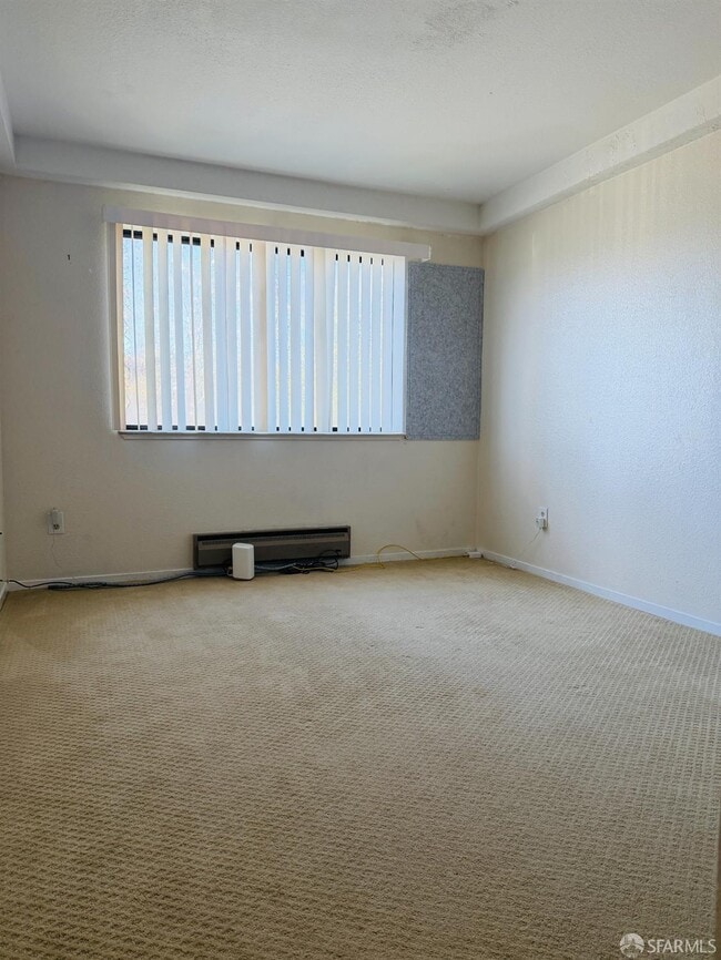 Photo - 930 Mission Rd