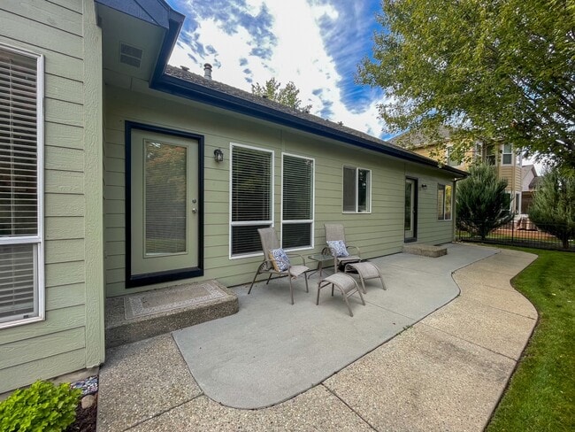 Photo - 314 E Trailside Dr