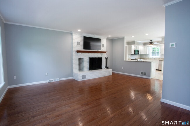 Photo - 24 Old Mill Dr