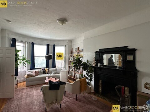 Building Photo - 585 Beacon St Rental