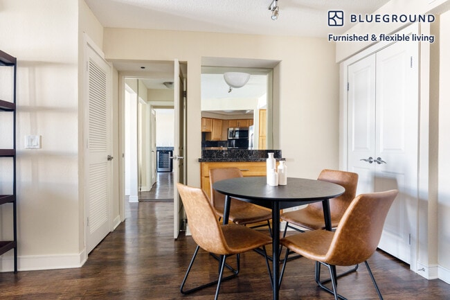 Photo - 7660 Beverly Blvd Unidad FL3-ID483