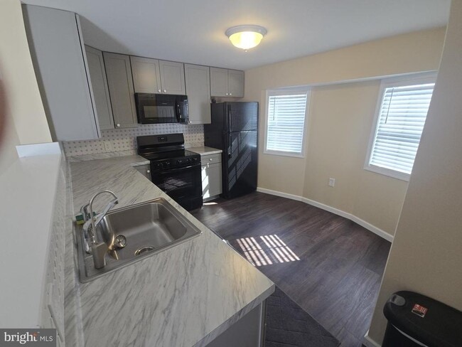 Photo - 2250 Channel Rd