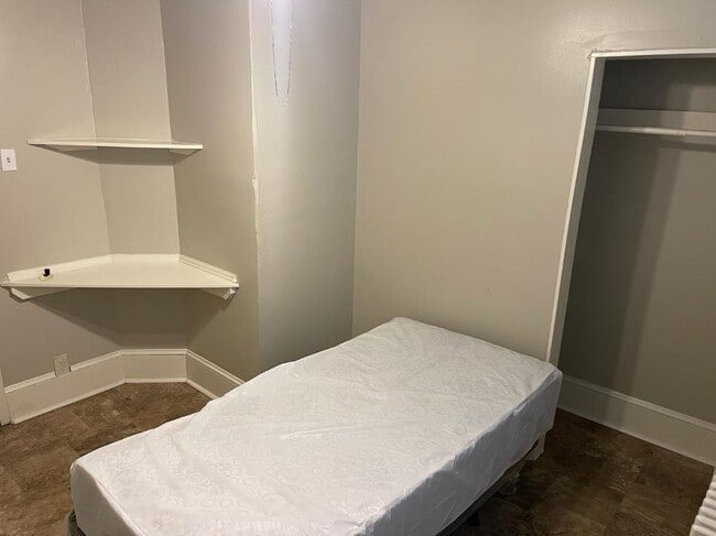 Photo - 5611 Addison St Unit 1st Floor - A1 - SRO