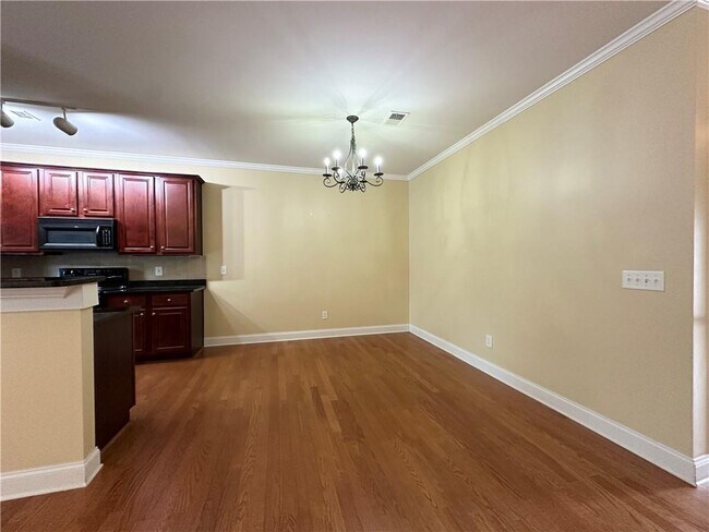 34 N Oaks Cir