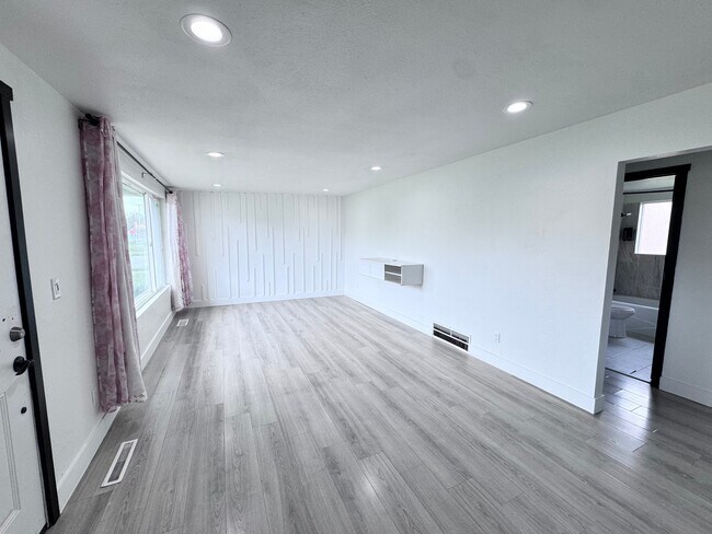 Photo - 3560 S 4800 W