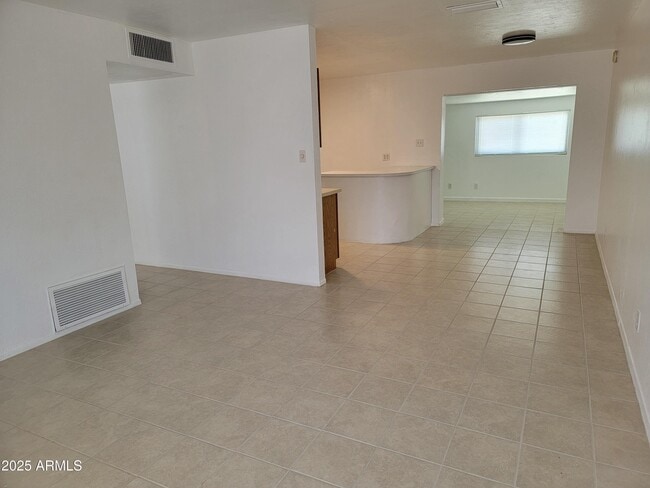 Photo - 621 E Papago Dr