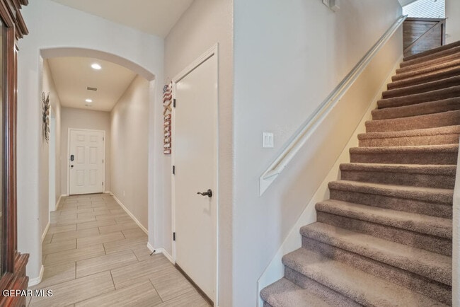 Photo - 1041 Earthstar Pl