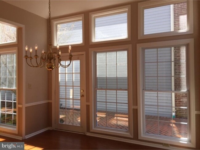 Photo - 9 Stonebridge Ln