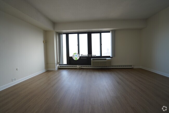 Building Photo - 929 Massachusetts Ave Unit 7D Rental