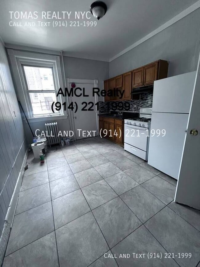 Photo - 137 Hawthorne Ave Unit 1F