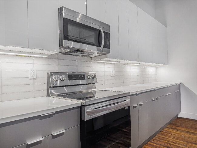 Photo - 1851 N Howard St Unidad A111