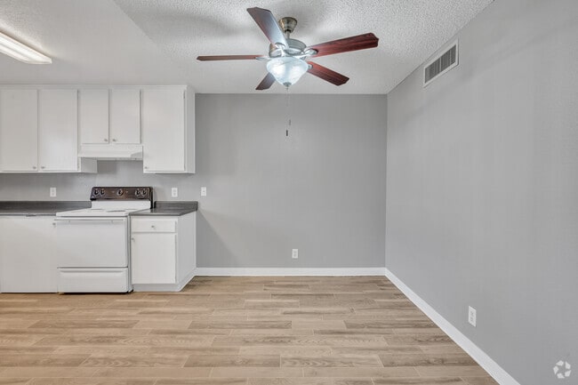 2BR, 2BA - 1080SF - Dining Area - San Jacinto Racquet Club