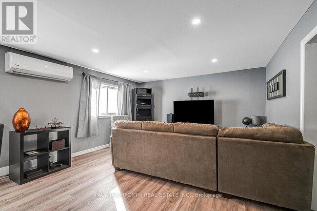 Photo - 3590 Old Montréal Rd.