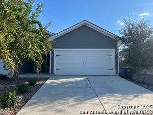 Building Photo - 621 Heathers Wy