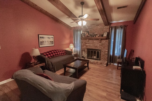 Photo - 106 Grn Mdws Rd Unit 2