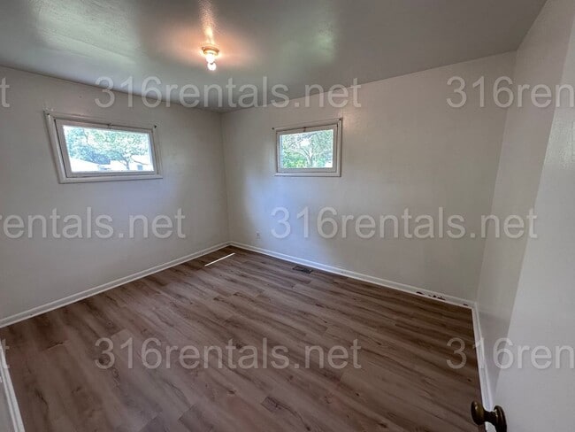 Photo - $950 - **COMING SOON** 2 bedroom / 1 bathroom - Haysville Single Family Home