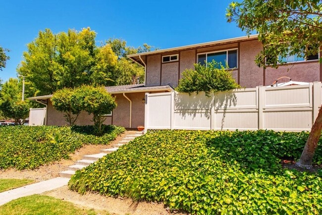 Building Photo - 28832 Conejo View Dr