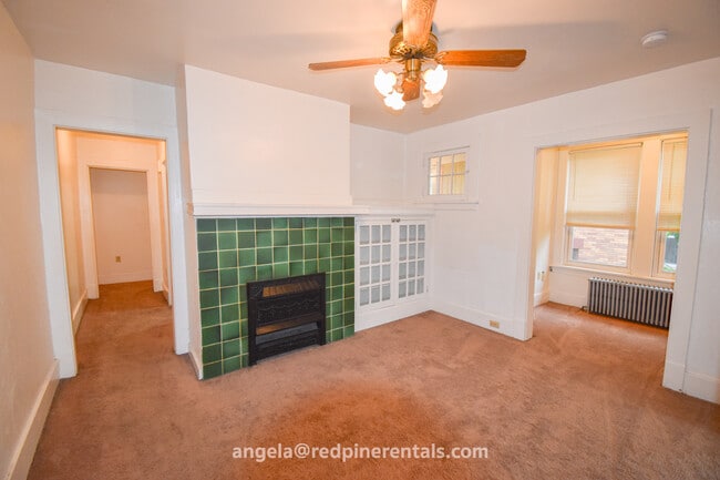 Building Photo - 1832 Crafton Blvd Unit 1832B