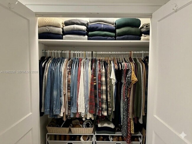 Photo - 1560 SW 5th St Unit 3