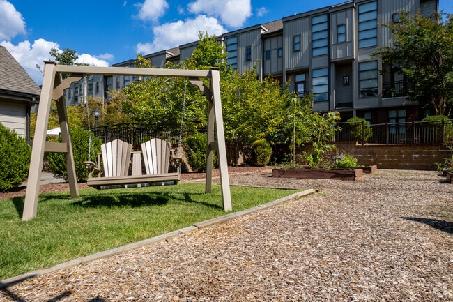 Garden - Chapel Hill North