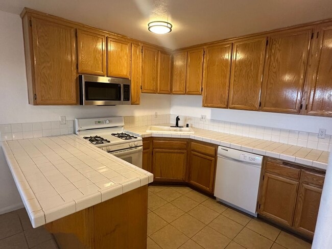 Photo - 9548 Sally Ave Unit A