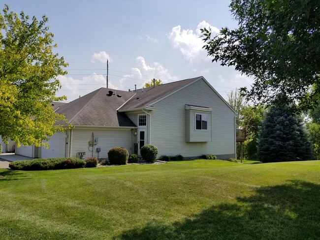 Photo - 9719 Xenium Lane N