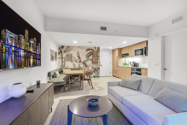 Photo - 46 NE 6th St Unidad SI ID1540461P