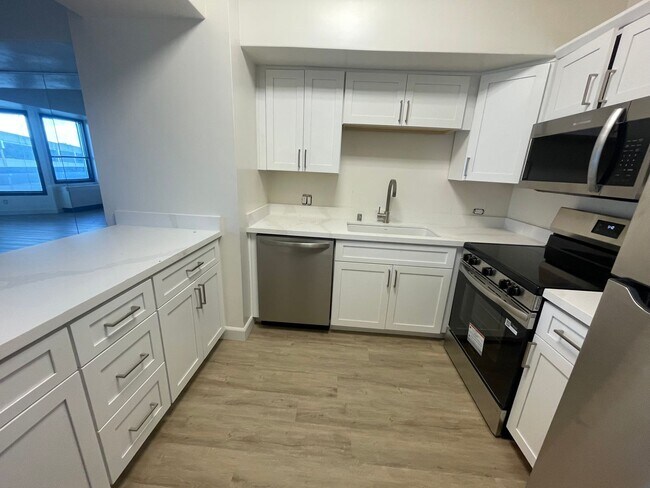 Photo - Newly Renovated Spacious 1BD/1 BA Property Available for Rent!!! Unidad 324