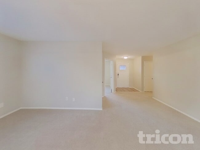 Photo - 8504 Hawkview Dr