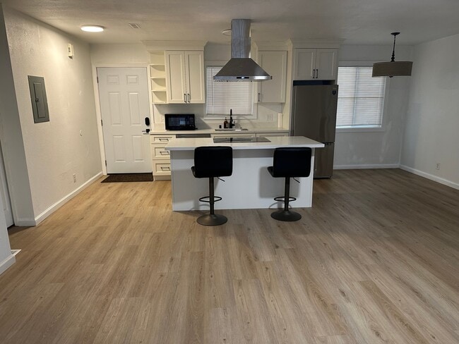 Photo - 4462 Denby Ln