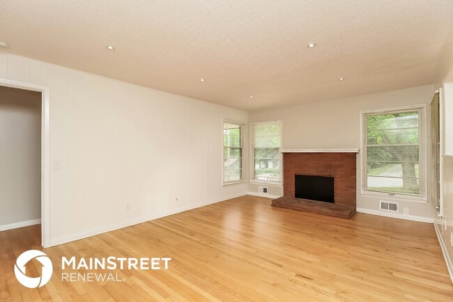Photo - 217 N Eugene Field Rd
