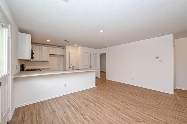 Building Photo - 5027 Hurston Pk Trl Rental