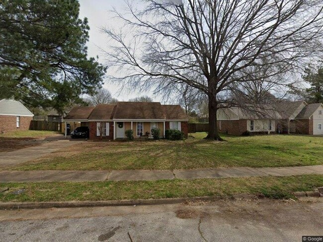 Building Photo - COMING SOON!! Spacious 3-Bedroom, 2-Bath H...