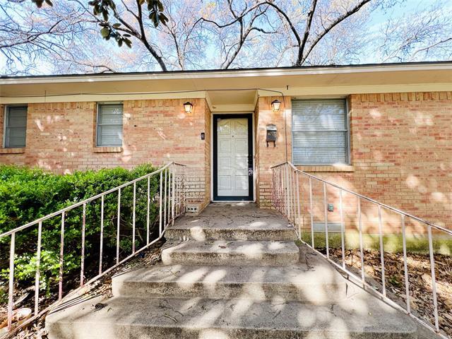 Photo - 8715 Labron Ave