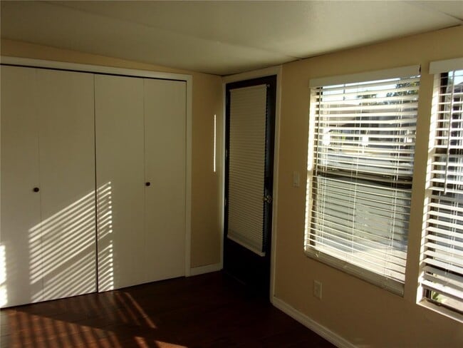 Photo - 37724 Alissa Dr Unidad 37724