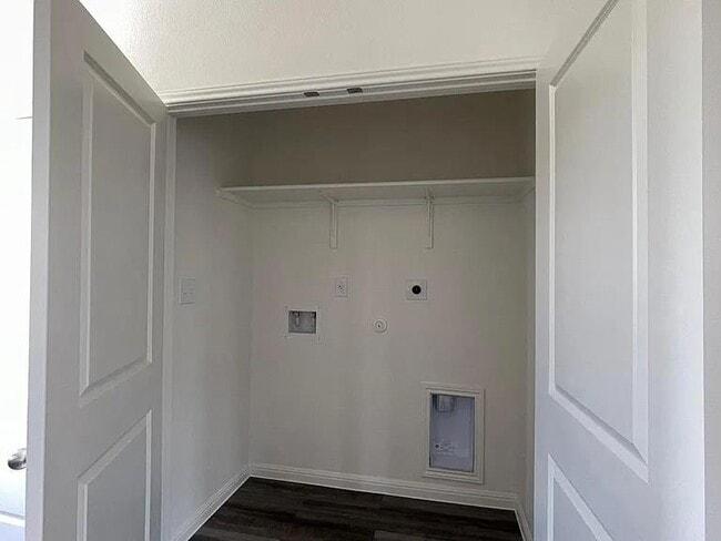 Photo - 627 Alterra Way