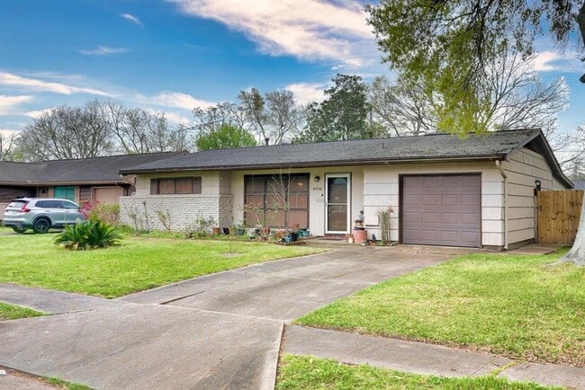 Photo - 8534 Dillon St