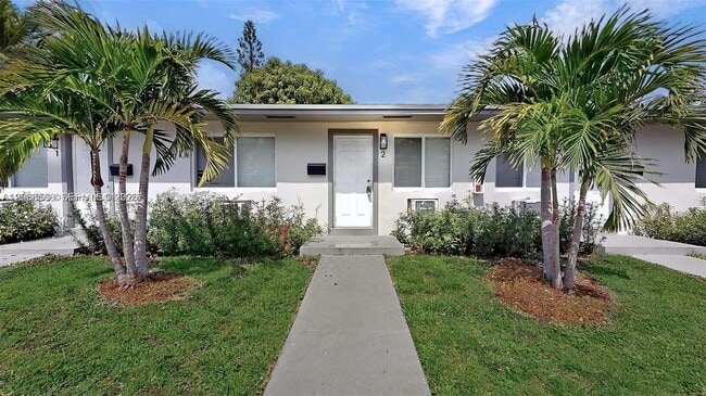 Building Photo - 891 SW 5th St Unit 2