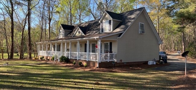 Building Photo - 1151 Lakeshore Dr Rental