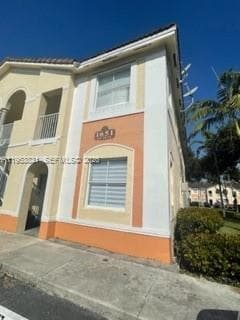Photo - 1651 SE 28th Ct Unidad 105