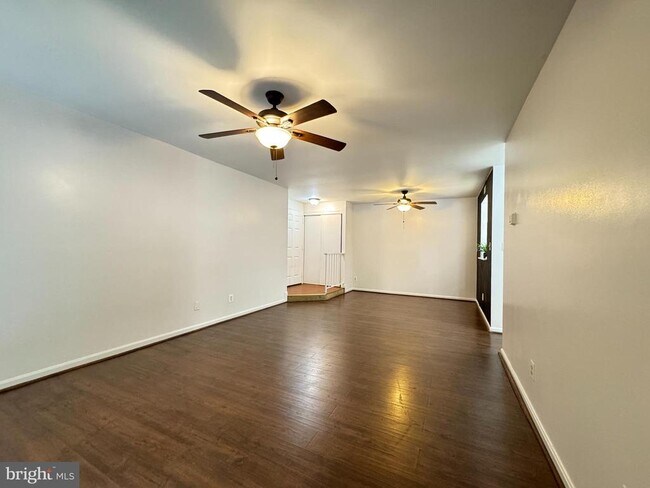 Photo - 5916 Cove Landing Rd Unit 204