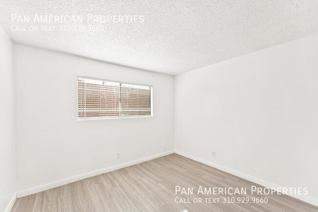 Photo - 863 S Mollison Ave Unidad #27