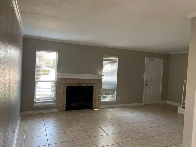 Photo - 6111 Beverly Hill St Unidad 33 Rental